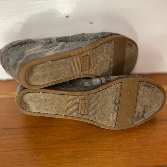 Tom’s wedge heel bootie - Picture 3 of 3